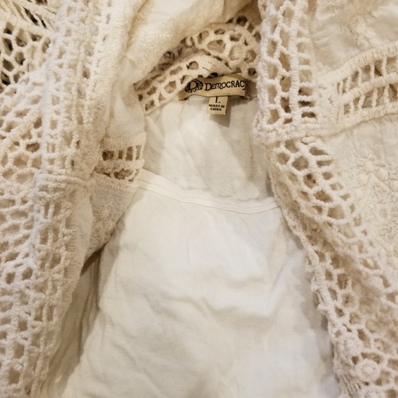 Democracy Boho Style Women's Embroidered Top - Picture 4 of 9